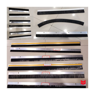 100% PP impermeabile a polvere impermeabile a insetti accessori porta finestra sigillo spazzola striscia strappatura meteo