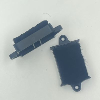 Accessori di kit di plastica per porte e finestre in blocco di alluminio altamente resistente alla polvere altezza 3-25 mm e larghezza 3-50 mm