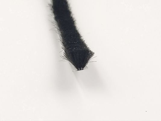 Accessori per porte e finestre Striscia antispolvere a pila con striscia adesiva per finestre 3M Spazzola in NERO/GRAU/MARONE/BANCO/ALTRO