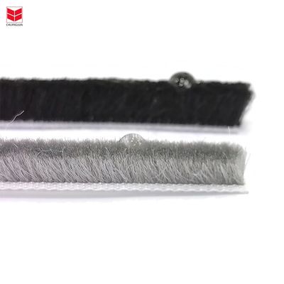 Striscia per il tempo di tipo pile non in silicone per un migliore isolamento delle porte e delle finestre in NERO/GRAU/MARRO/BANCO/ALTRO