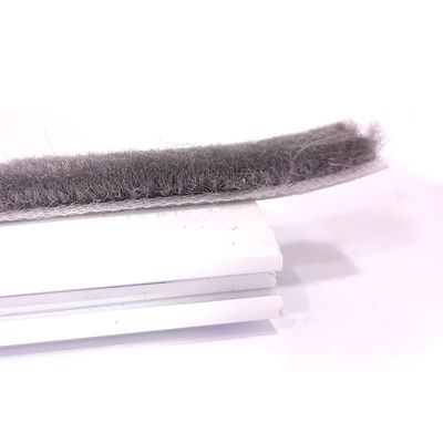 Appartamento spazzola a strisce non adesive con altezza di pila 3-25 mm e larghezza 3-50 mm