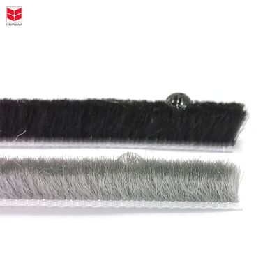 6.8 * 5 / 6 / 7 / 8 Pelle di spazzola Strip di sigillo per porte e finestre Design moderno altezza pila 3-25mm larghezza 3-50mm
