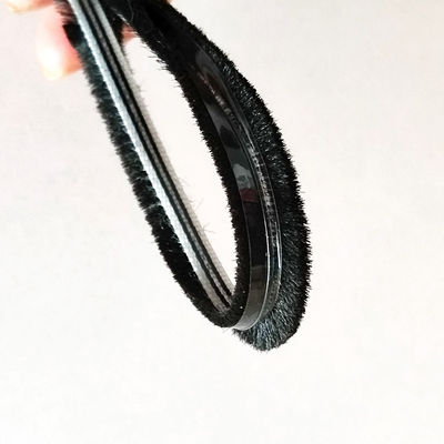 3-50 mm larghezza di pila Anti-polvere spazzola di sigillo Strip meteo per resistenza al vento e resistenza alla polvere soluzione porta finestra