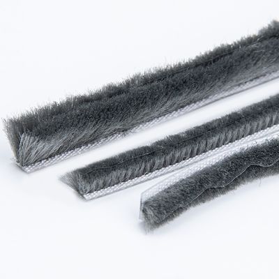 Stile di design moderno 100%PP Pile di lana Strizza climatica per porte e finestre in alluminio