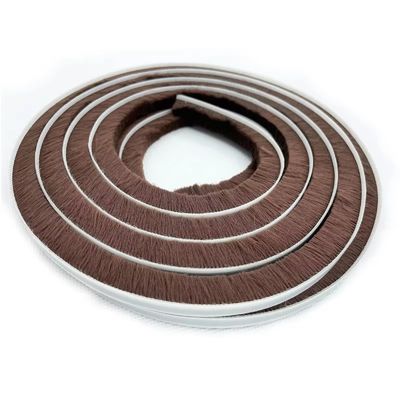 Facile installazione Pilo di lana Guarnizione a spazzola impermeabile Sigillo climatico Cancello di tenuta per porte e finestre in nero/grigio/marrone/bianco/altri colori